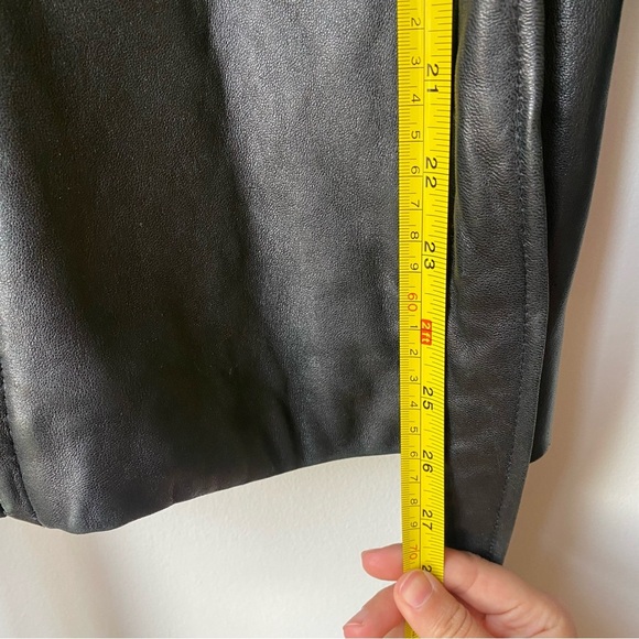 Kenneth Cole Vintage Black 100% Geniune Leather Jacket for Women size small - Picture 8 of 8